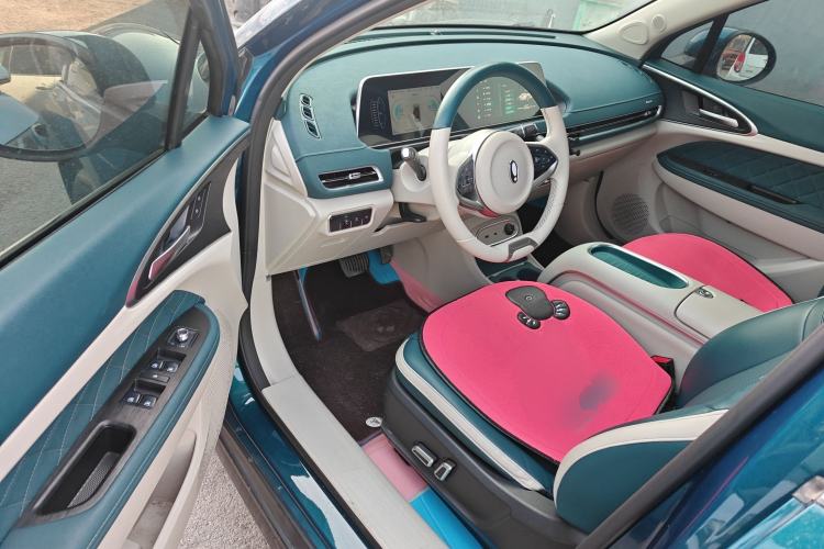 Used ORA Good Cat 2023 401 km Standard Range Luxury Version Ternary Lithium Driver Seat