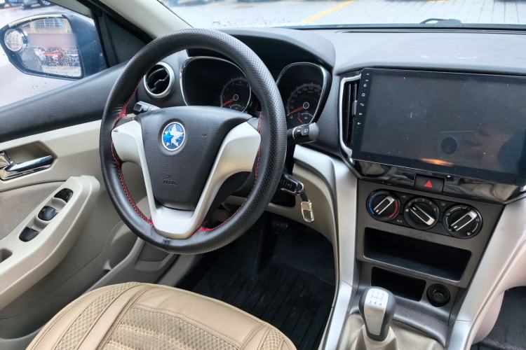 Used Venucia T70 2016 1.6L Manual Ruixing Edition