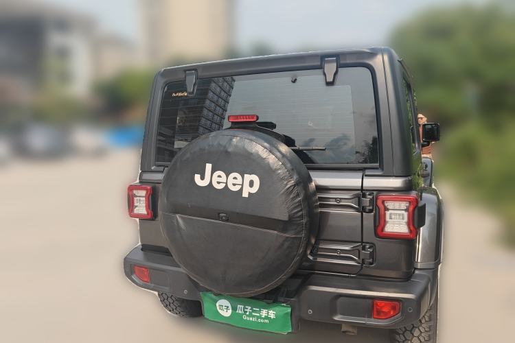 Used Jeep Wrangler 2018 2.0T Sahara Four-Door Edition
