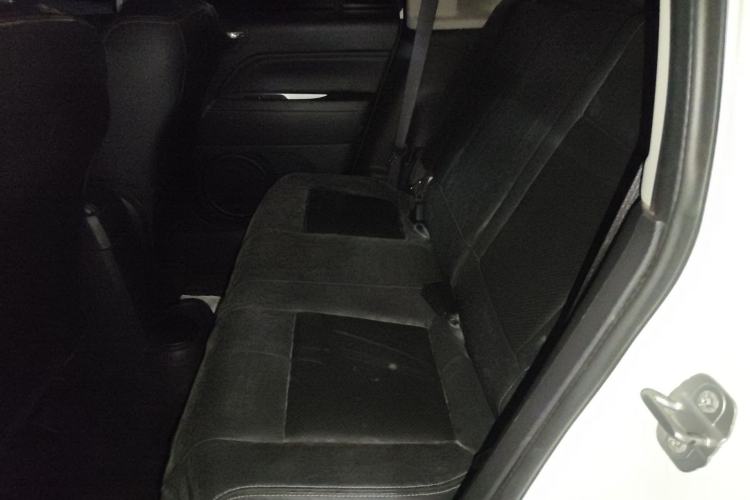 Used Jeep Compass 2014 2.0L two-wheel drive luxury version
