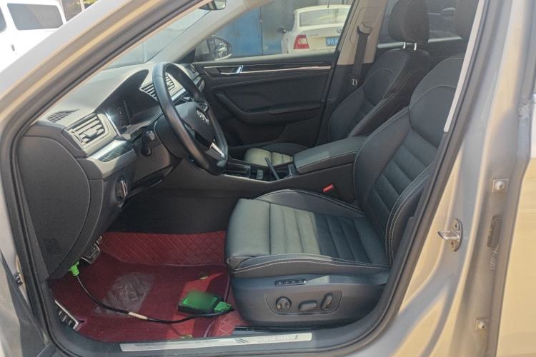 Used Skoda Superb 2022 TSI330 DSG Luxury Edition Left Front Seat