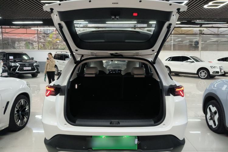 Used ARCFOX Alpha T5 2024 520 PRO Trunk