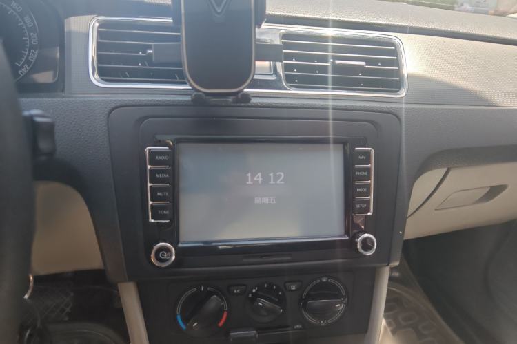 Used Skoda Rapid 2015 1.6L Automatic Smart Selection Model
