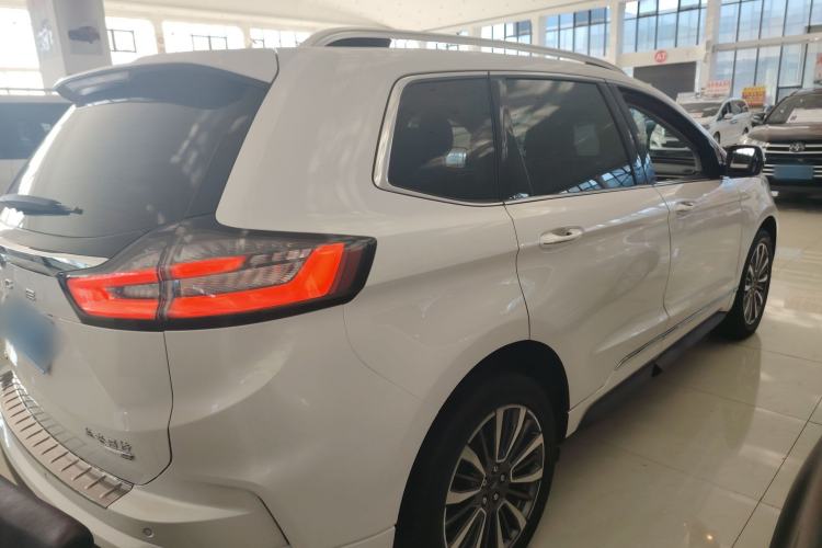 Used Ford Edge 2021 PLUS EcoBoost 245 Two-Wheel-Drive Titanium 7-Seater
