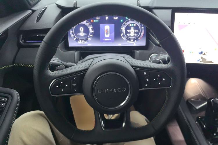 Used Lynk & Co 03 2023 2.0TD DCT H-Power Halo Steering Wheel