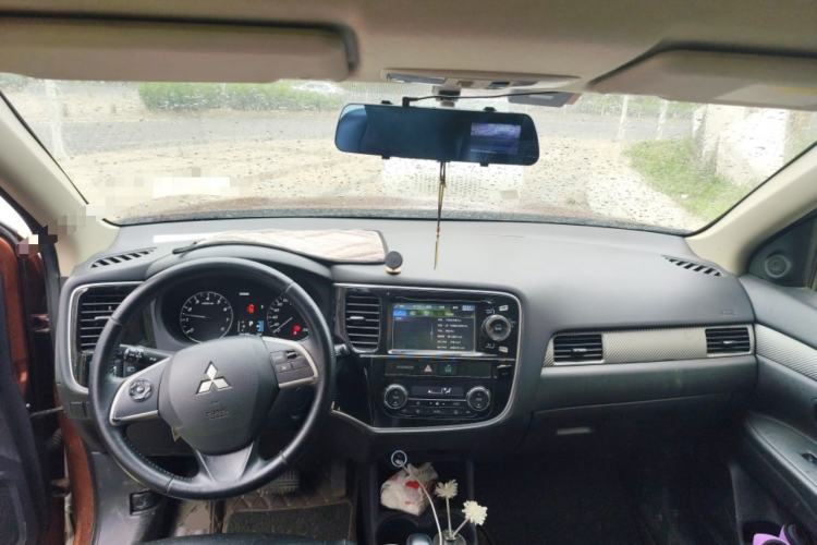 Used Mitsubishi Outlander 2013 2.4L 4x4 Luxury Navigation Edition 5 Seats
