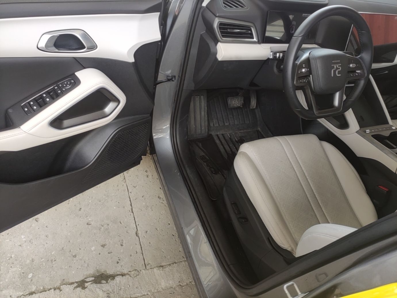 BYD Yuan UP 2025 Intelligent Driving Version 401 km Leading Edition — снимка 18