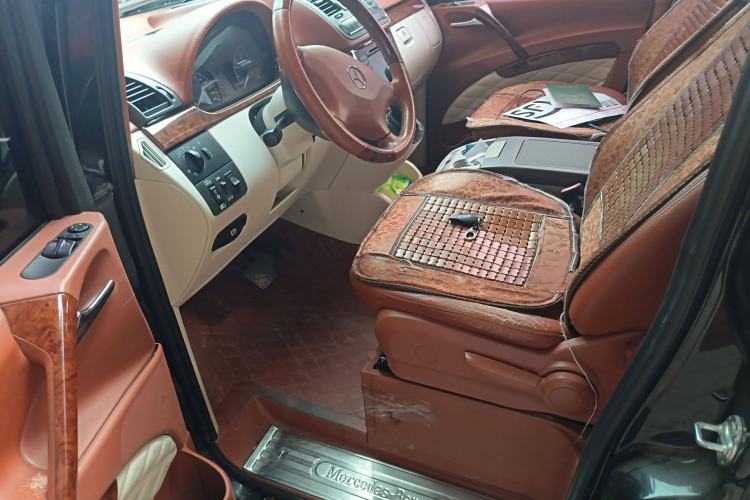 Used Mercedes-Benz Vito 2013 3.0L Elite Edition Driver Seat