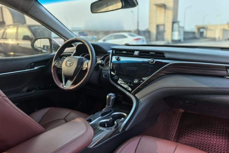 Used Toyota Camry 2019 Revised Version 2.0G Luxury Edition
