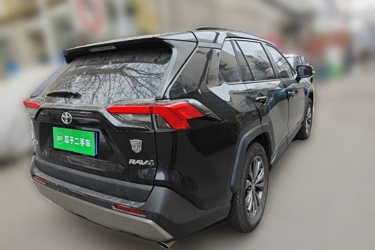 Used Toyota RAV4 2023 2.0L CVT Two-Wheel Drive Fashion Plus Edition
