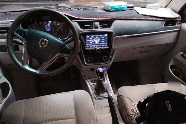 Used Jinbei New Hiace X30L 2016 1.3L Wealth Edition Van DLCG12 Center Console