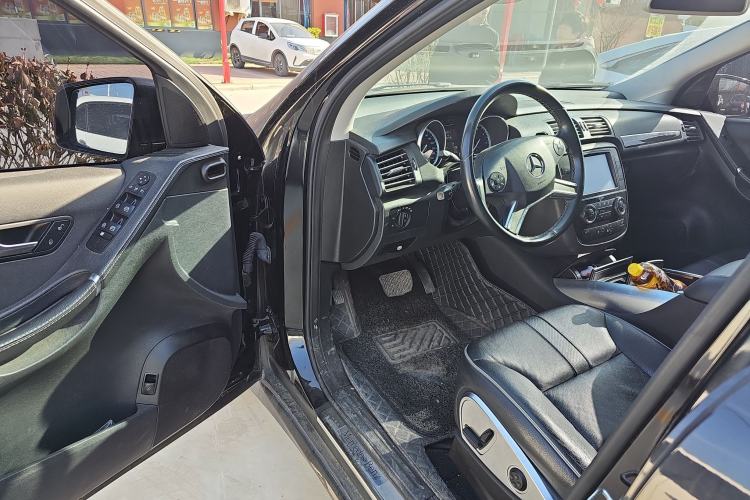 Used Mercedes-Benz R-Class 2017 R 320 4MATIC Business Edition Prestige Model
