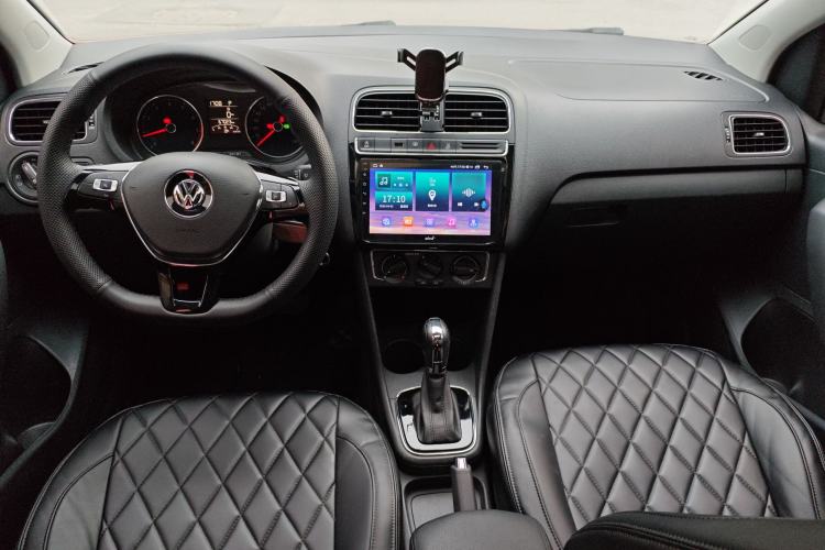 Used Volkswagen Polo 2018 1.5L Automatic Enjoyment Model Center Console