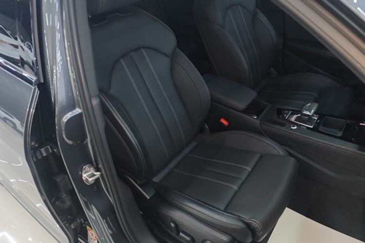 Used Audi A4L 2023 40 TFSI Luxury Dynamic Model