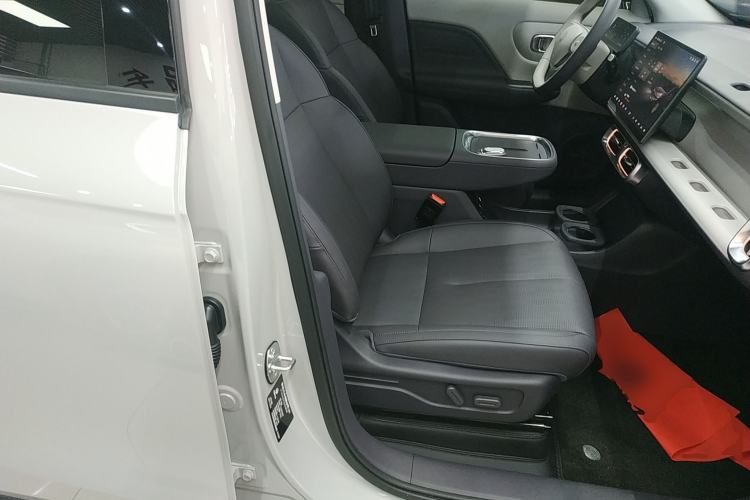 Used Leapmotor B10 2025 600 LiDAR Version Right Front Seat