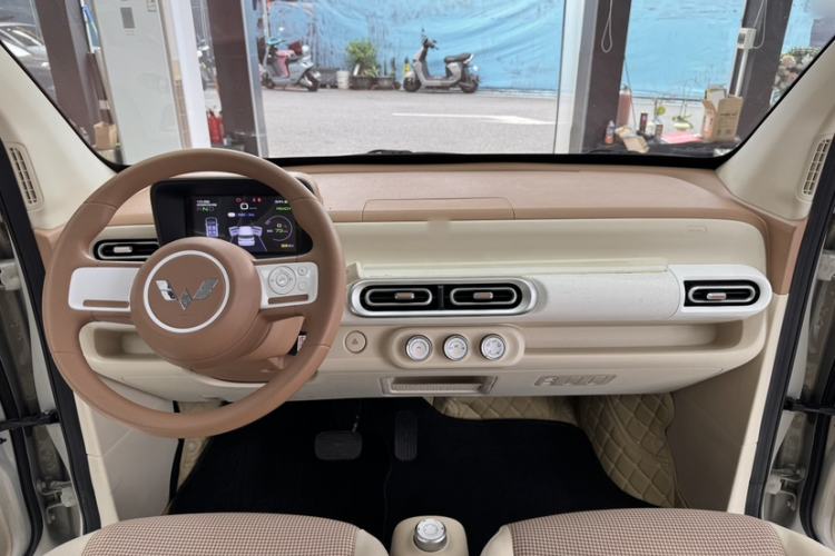 Used Wuling Hongguang MINIEV 2024 3rd Generation 215km Youth Edition Interior 2