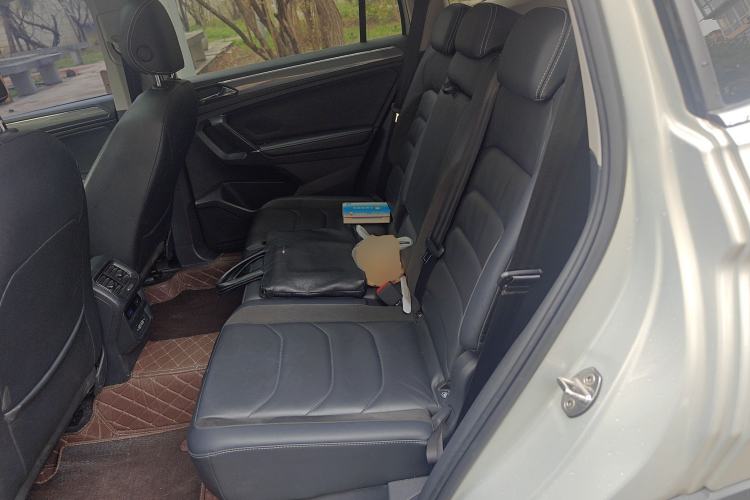 Used Volkswagen Tiguan L 2021 330TSI Automatic Two-Wheel Drive R-Line Enhanced Edition
