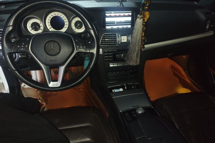 Used Mercedes-Benz E-Class 2014 E 260 Coupe Center Console