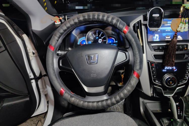 Used Luxgen U6 SUV 2015 1.8T New Innovation Upgrade Steering Wheel