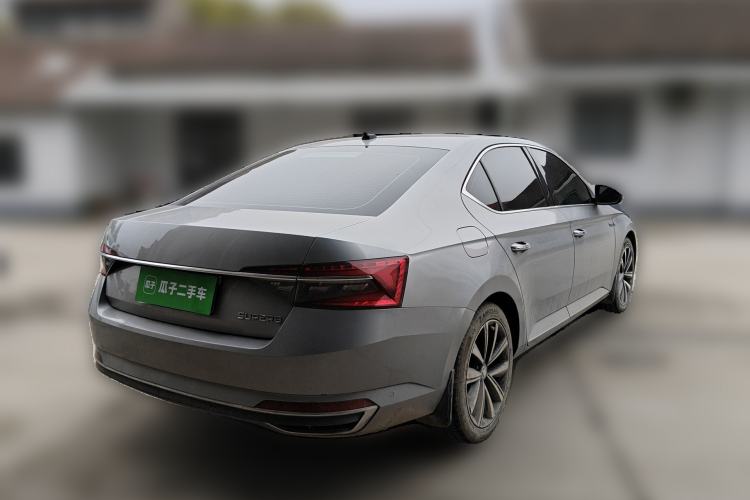 Used Skoda Superb 2022 TSI330 DSG Luxury Edition Rear Right 45 Deg