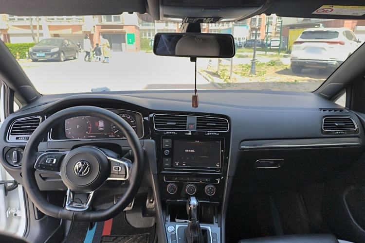 Used Volkswagen Golf 2019 280TSI DSG R-Line Model China V Standard
