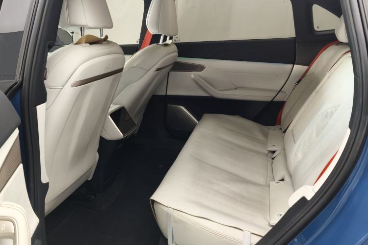 Used ONVO L60 2024 60 kWh All-Wheel Drive