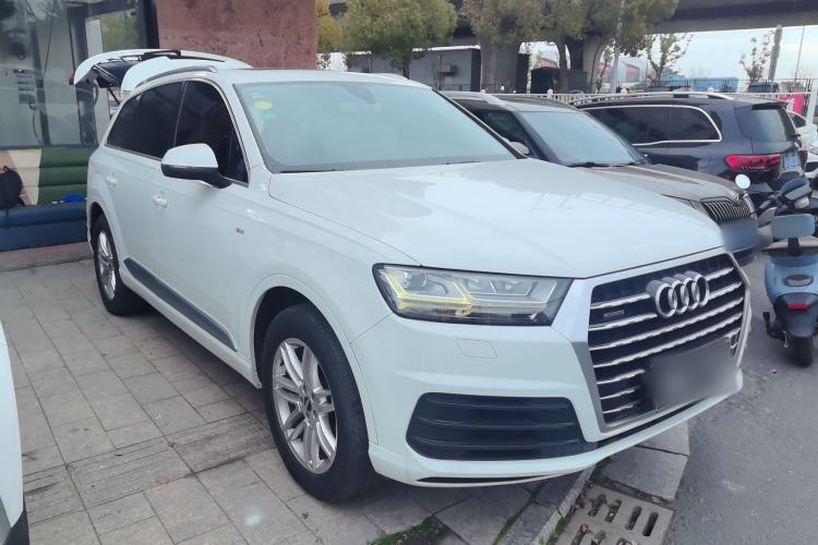 Used Audi Q7 2016 40 TFSI Comfort Model