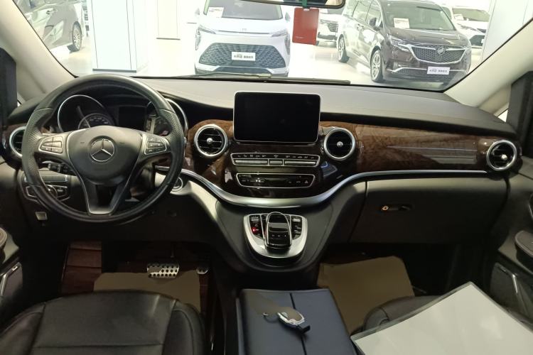 Used Mercedes-Benz V-Class 2017 V 260 L Prestige Extended Edition