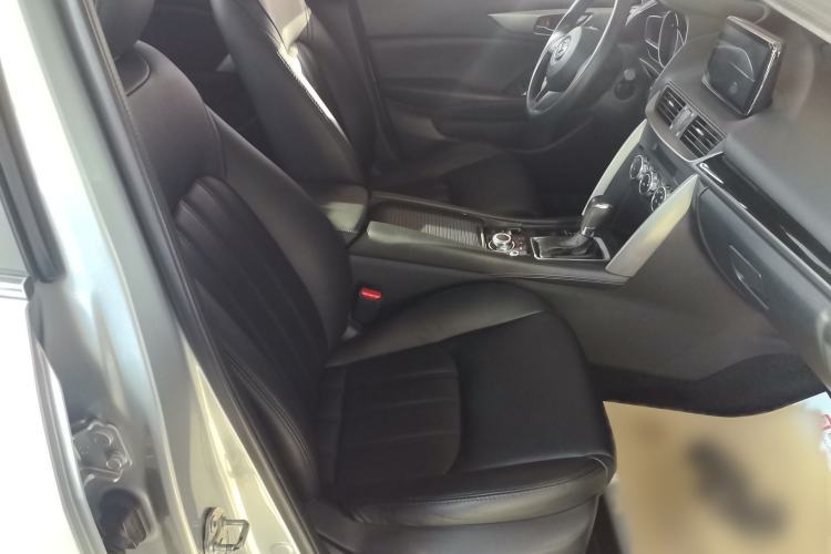 Used Mazda CX-4 2016 2.0L Automatic 2WD Blue Sky Dynamic Edition Right Front Seat