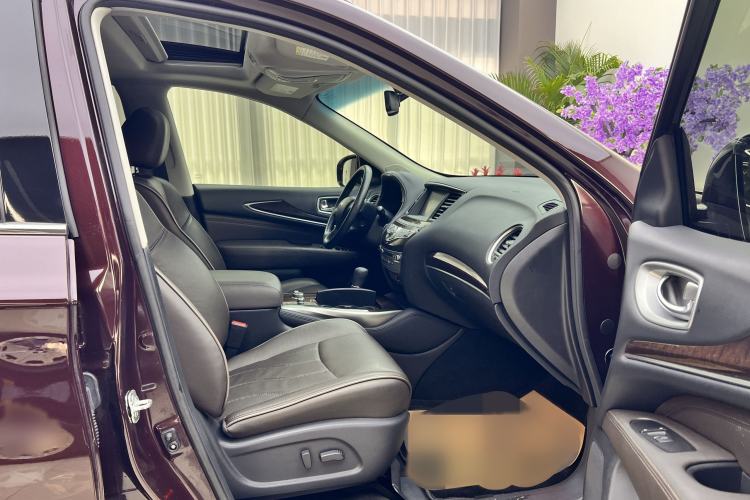 Used Infiniti QX60 2014 2.5 S/C Hybrid Two-Wheel Drive Excellence Edition Interior 1