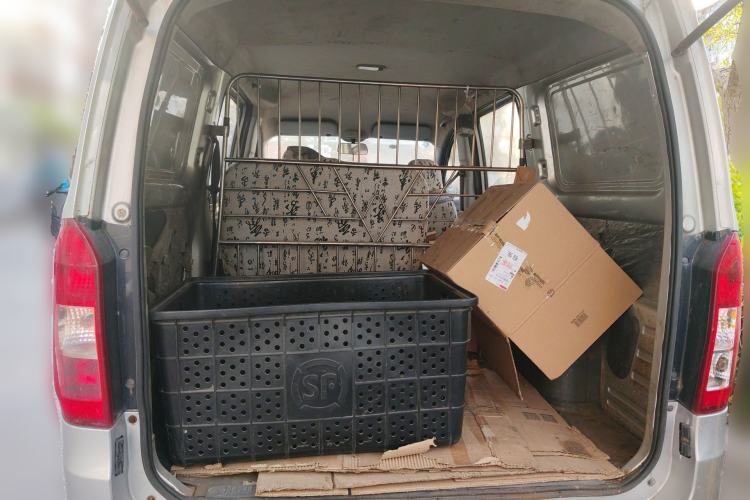 Used Wuling Rongguang V 2016 1.5L Practical Version Trunk