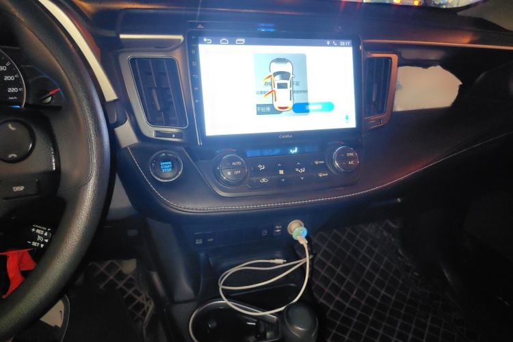 Used Toyota RAV4 2016 2.0L CVT Two-Wheel Drive Fashion Edition China V Standard Audio And AC Panel