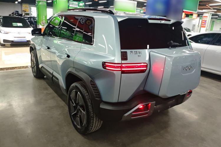 Used Formula Leopard Titanium 3 2025 501KM All-Wheel Drive Intelligent Driving Ultra Version
