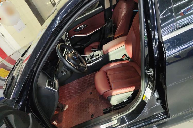 Used BMW i3 2022 eDrive 35 L Left Front Seat