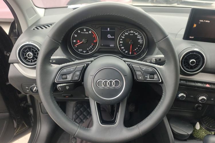Used Audi Q2L 2021 35 TFSI Progressive Dynamic Edition Steering Wheel