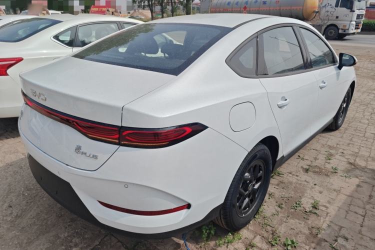 Used BYD Qin PLUS 2025 DM-i Smart Drive 55KM Leading Model
