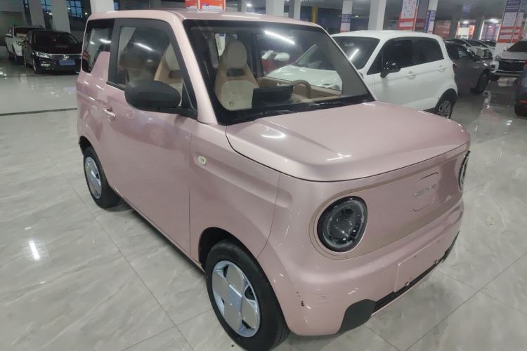 Used Geely Galaxy Panda 2023 Panda Mini 200km Endurance Bear Front Right 45 Deg