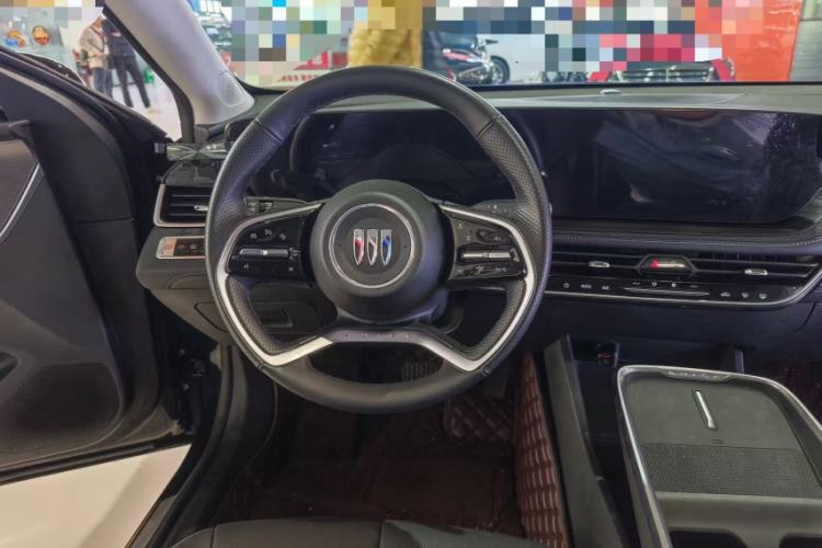 Used Buick LaCrosse 2025 28T Platinum Edition
