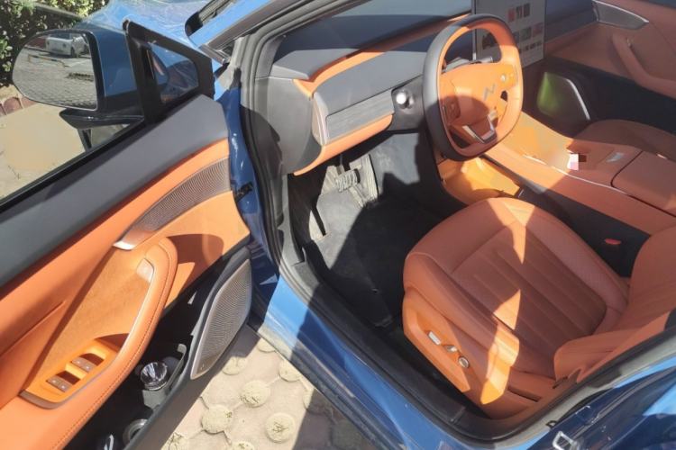 Used ONVO L60 2024 60 kWh All-Wheel Drive