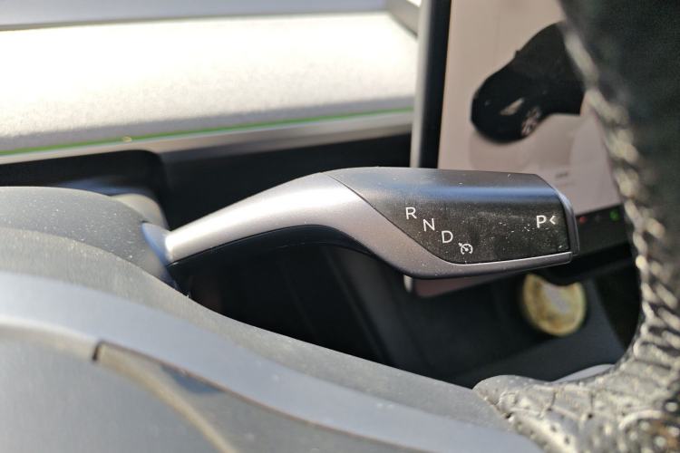 Used Tesla Model Y 2023 Long-Range All-Wheel-Drive Version
