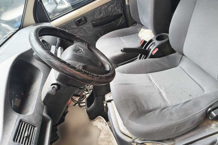 Used Wuling Rongguang 2020 1.5L Extended Basic Version China VI Standard L3C Left Front Seat