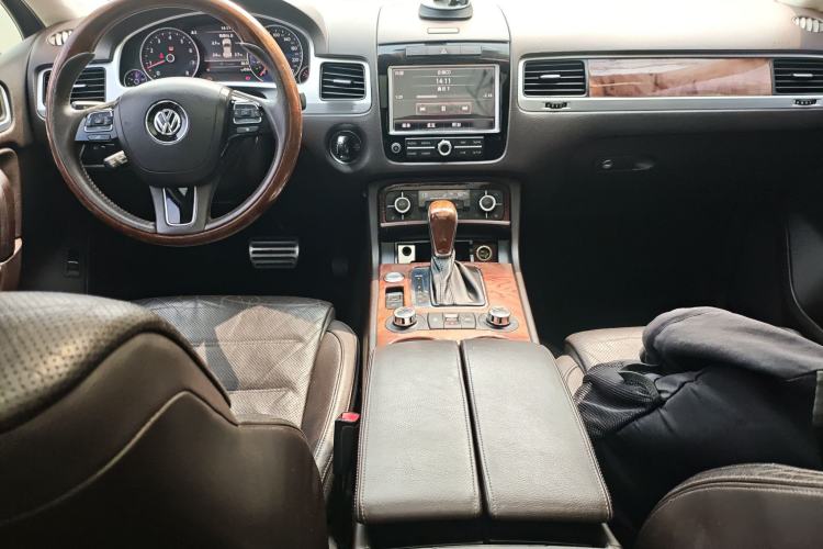 Used Volkswagen Touareg 2011 3.0 TSI Comfort Version