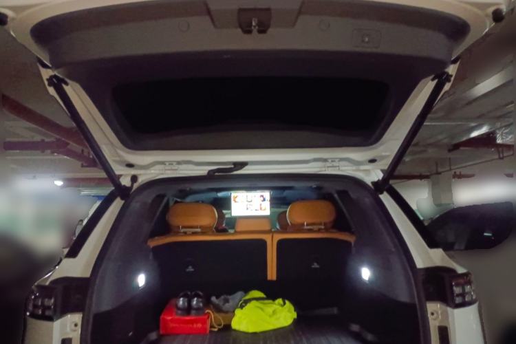 Used Dongfeng eπ eπ008 2025 210Max Smart Drive Version 5 Seats
