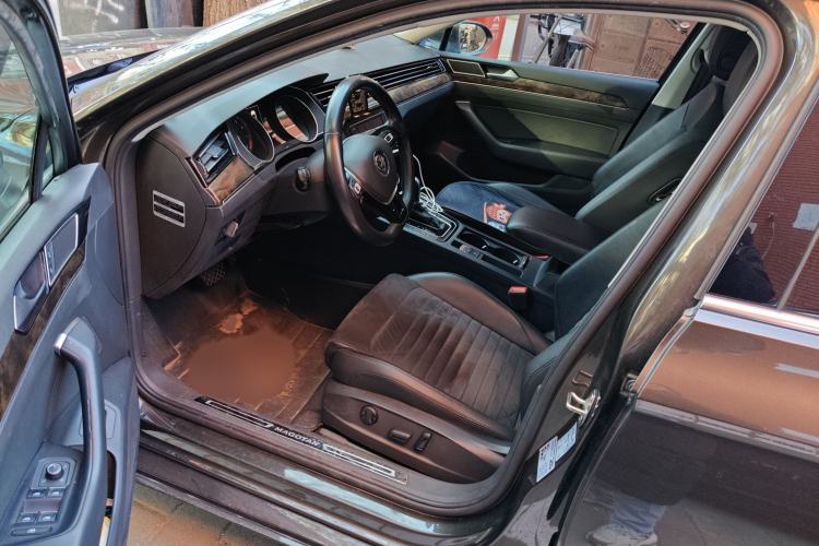 Used Volkswagen Magotan 2017 330TSI DSG Luxury Model