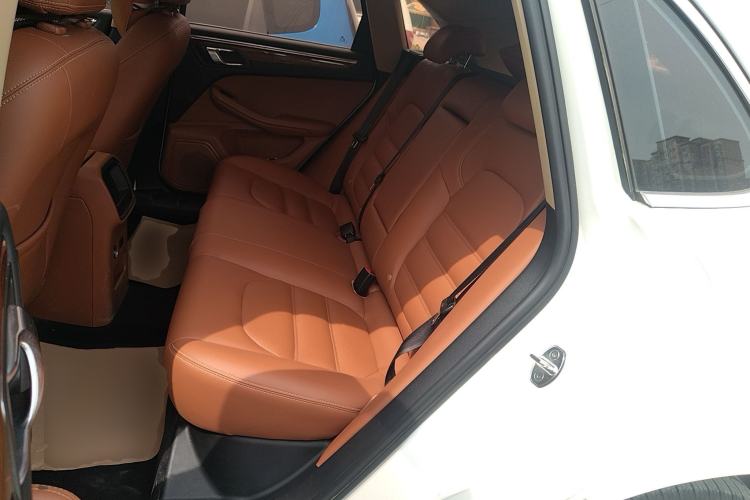 Used Zotye SR9 2017 2.0T Manual "Ultimate Road" Edition Left Rear Seat