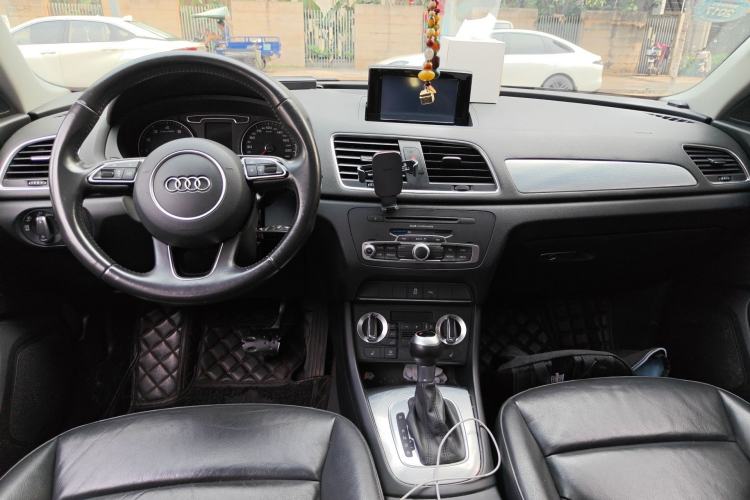 Used Audi Q3 2015 35 TFSI Comfort Model
