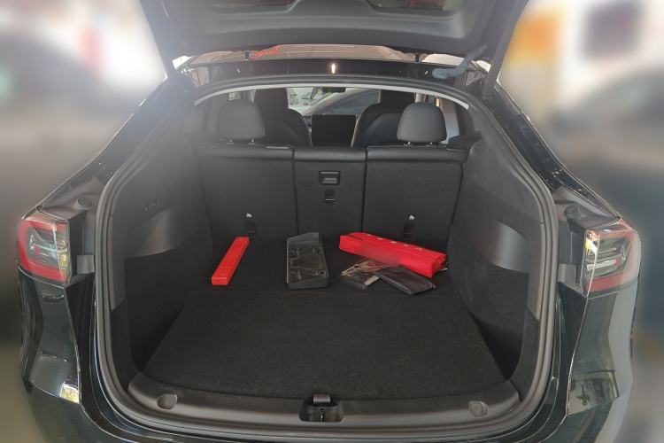 Used Tesla Model Y 2023 Rear-Wheel-Drive Version Trunk