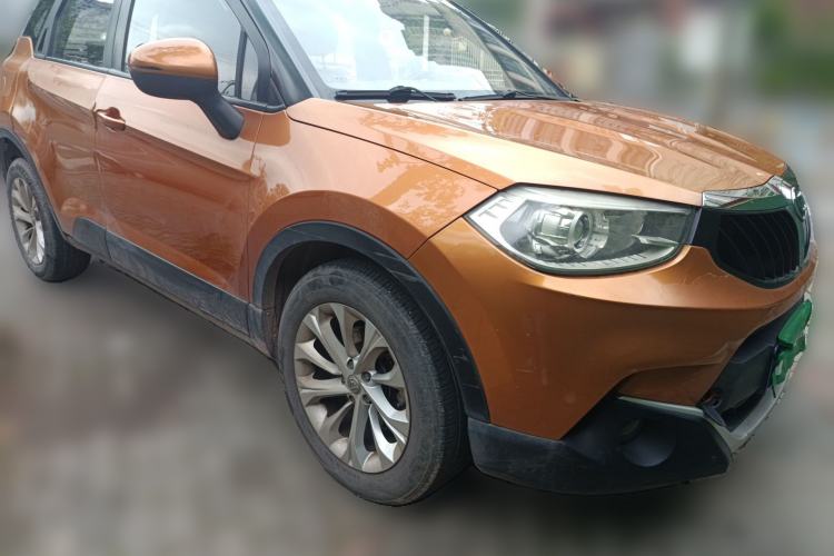 Used Brilliance V3 2015 1.5L Automatic Elite Model Front Right 45 Deg