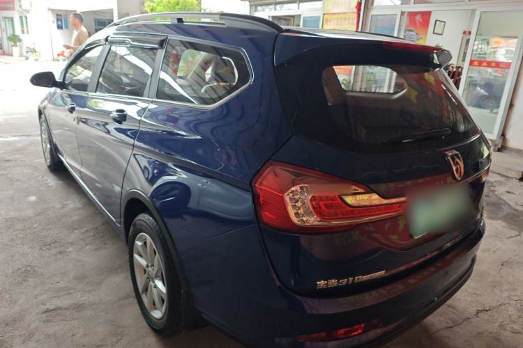 Used Baojun 310W 2017 1.5L Manual Fashion Model China V