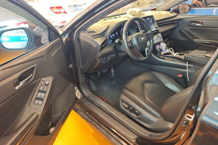 Used Toyota Avalon 2019 Dual-Engine 2.5L Luxury Edition China VI Standard
